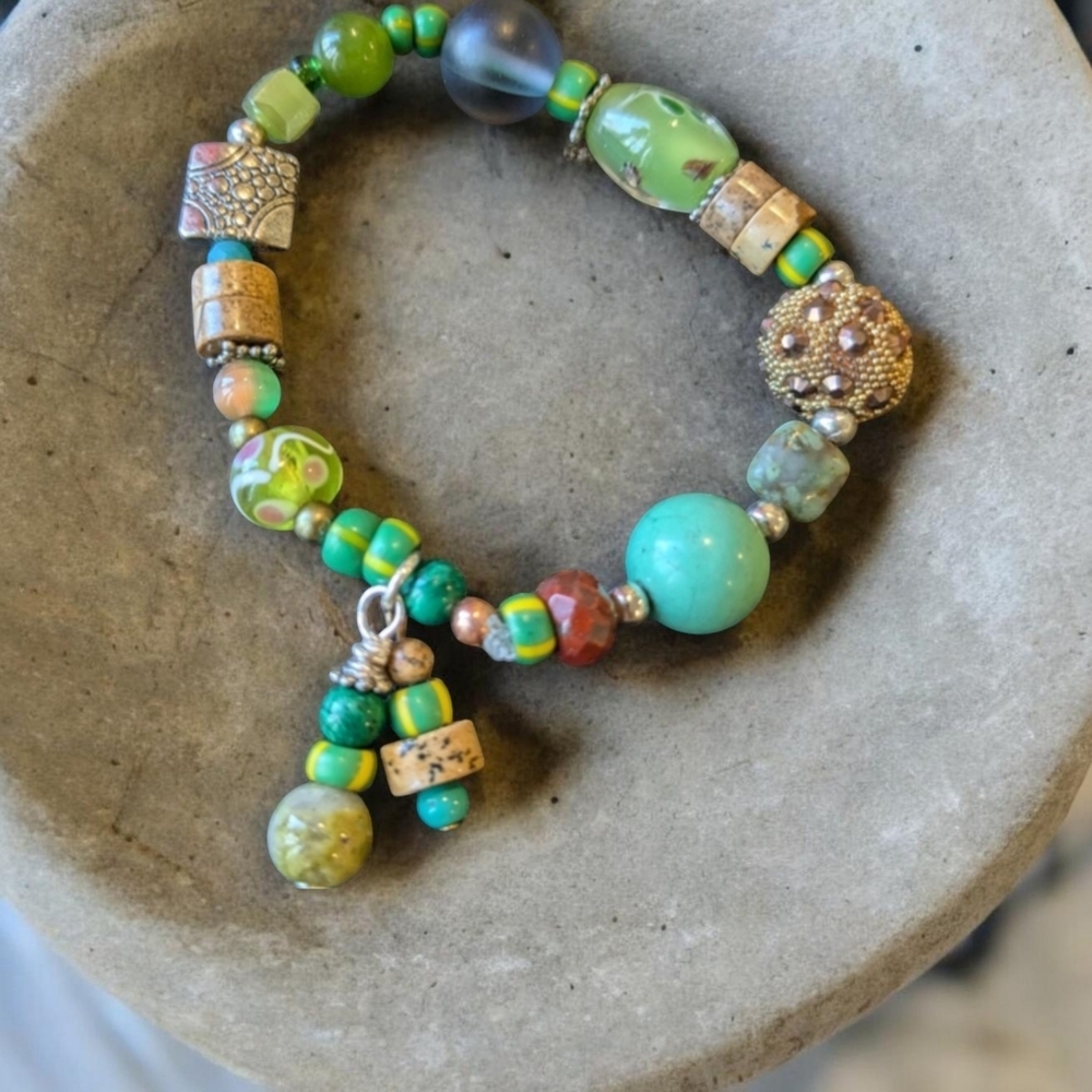 Green and Gold Beaded Stretch Bracelet